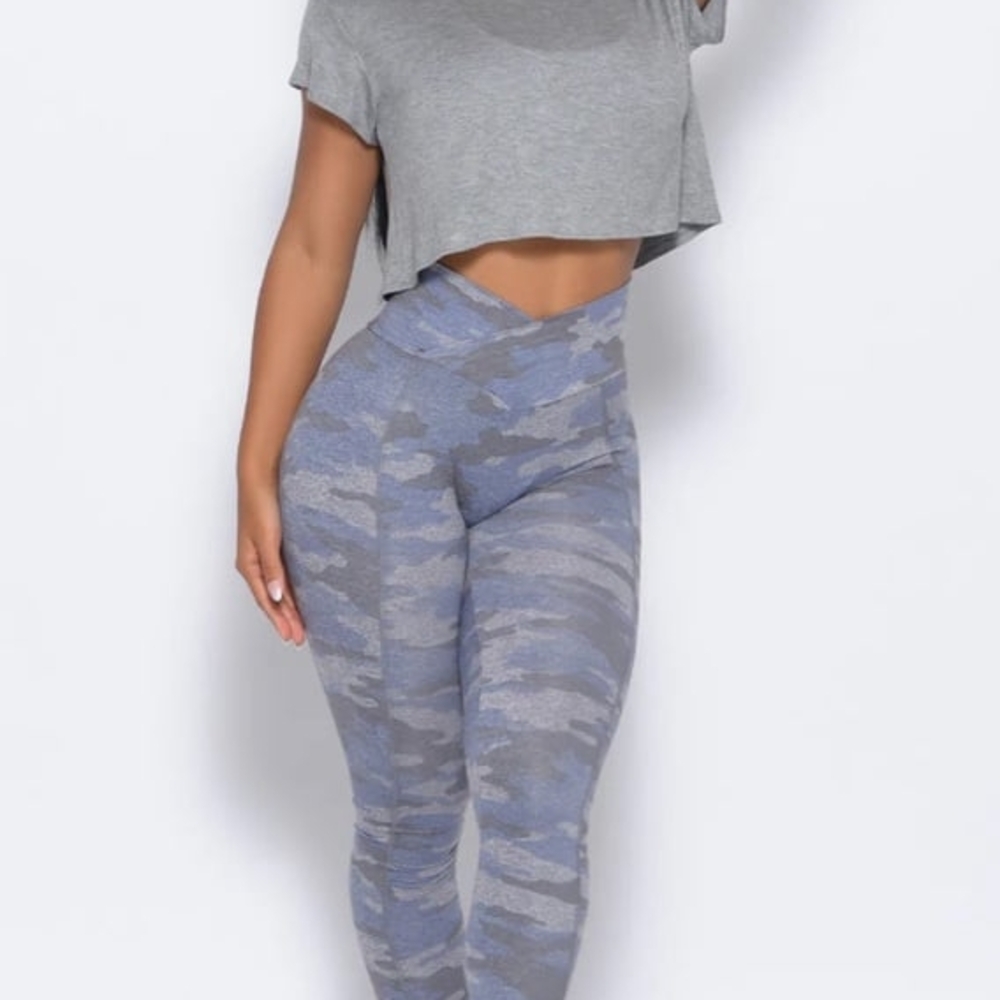 Bombshell Sportswear Camouflage Leggings - Gray